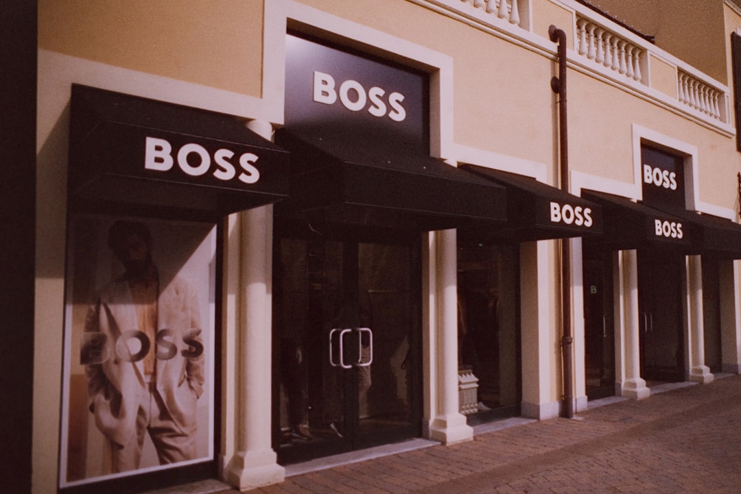 【上司の夢】あなたの運命を映す鏡？神仏の教えと現代夢占いで紐解く