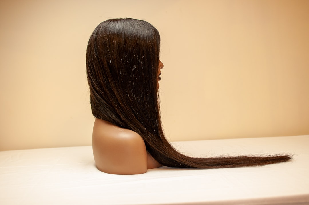 【髪】の夢：あなたの運命を映し出す神聖なるシンボル