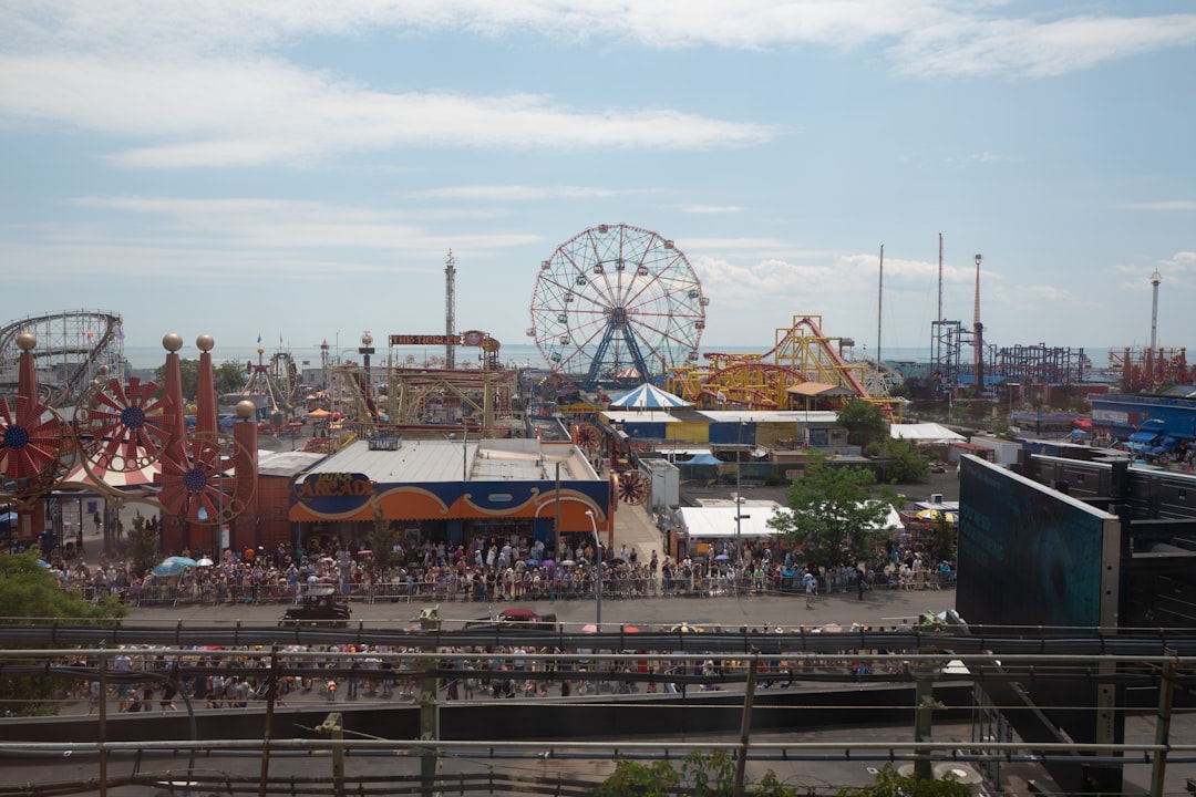 遊園地の夢占い：夢に現れる夢の国、その吉凶と運勢を徹底解説