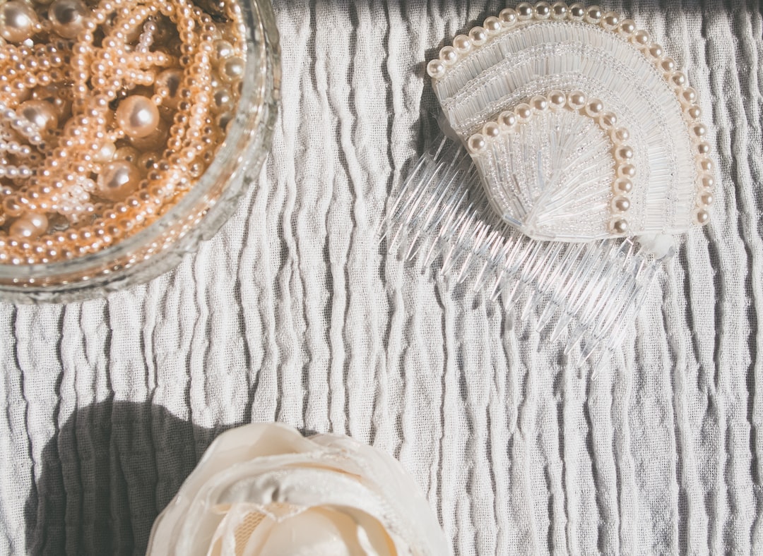 【真珠の夢】輝きは幸運の兆し？神仏の視点から読み解くあなたの深層心理